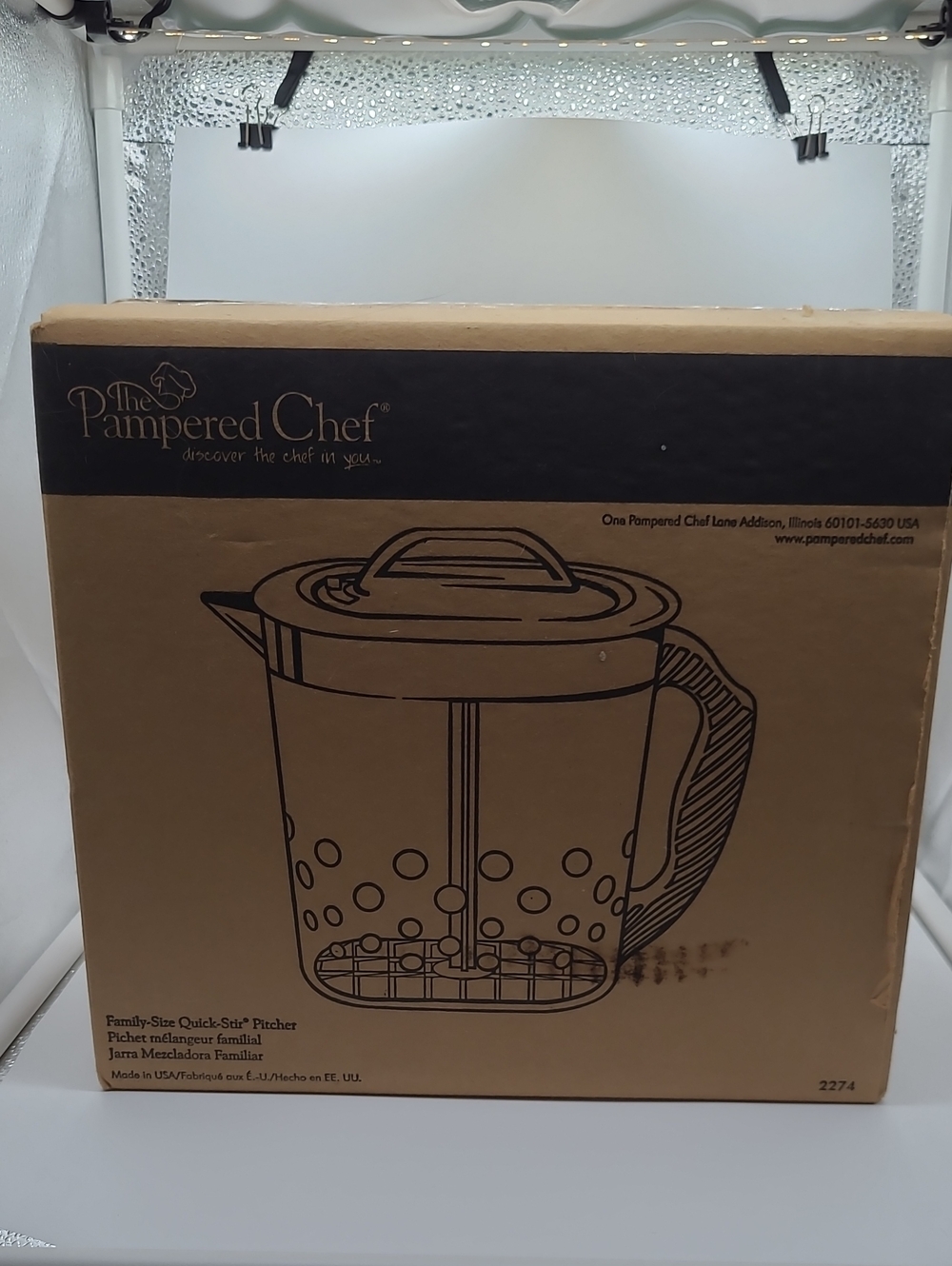 The Pampered Chef Brown and Black Quick-Stir Pitcher Boxed